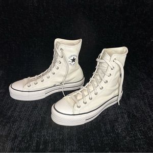 CONVERSE Hightower Platform Cream Leather Chucks Wmns 10/Mens 8